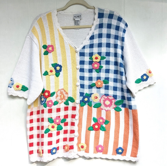 Vintage Sweaters - VINTAGE crochet floral grandma knit cardigan